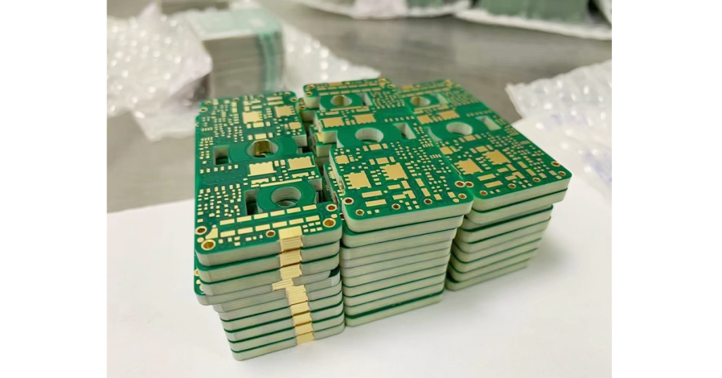 Rogers 4350B vs FR-4: Key PCB Differences 9 28 High frequency PCB prototyping and production